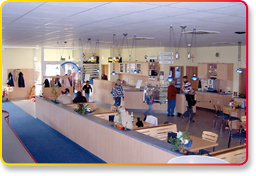Indoor Minigolf Anlage Bewirtungs- und Pausenbereich
